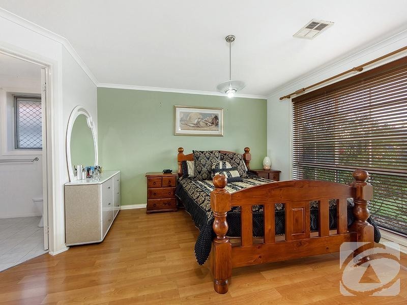 5 Antionetta Way, Hillside VIC 3037