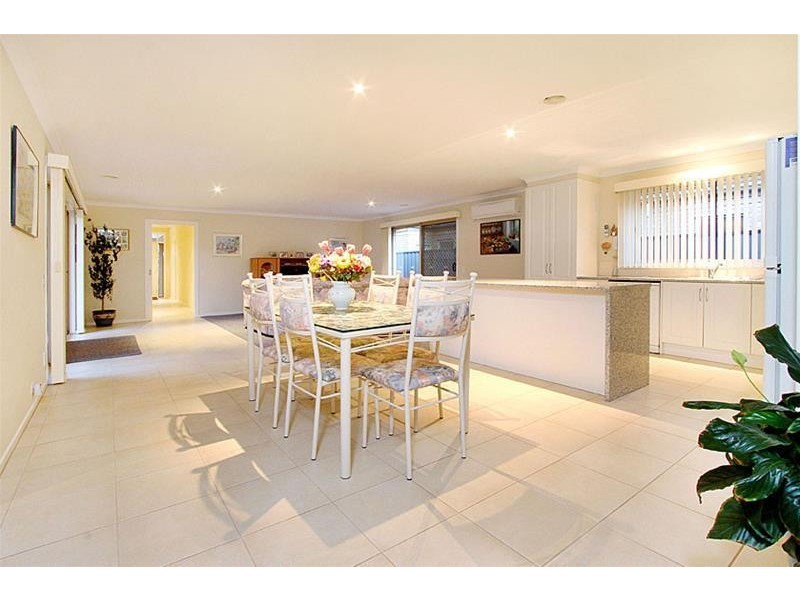 71 Domain Drive, Hillside VIC 3037