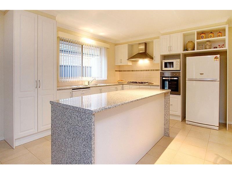 71 Domain Drive, Hillside VIC 3037