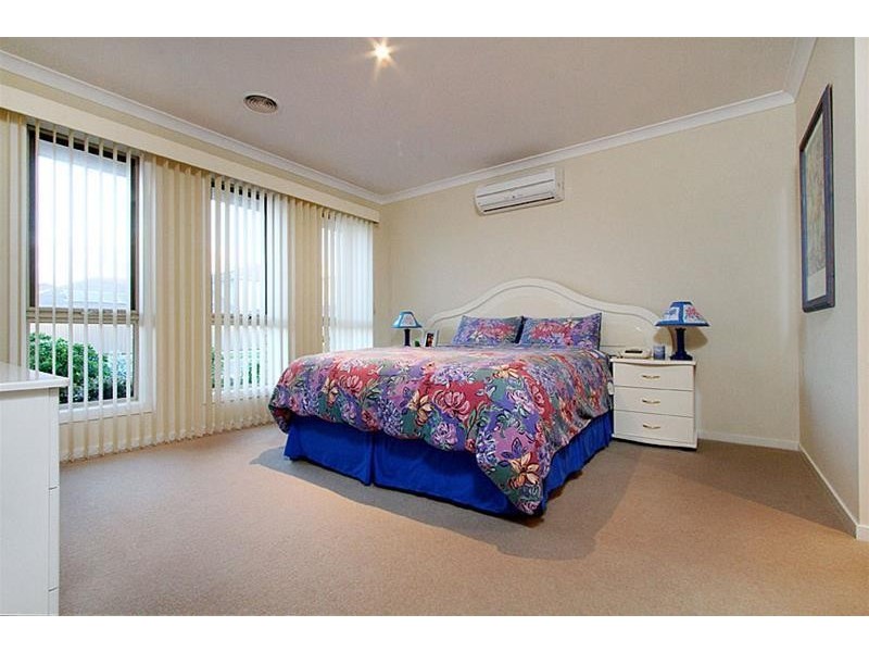 71 Domain Drive, Hillside VIC 3037