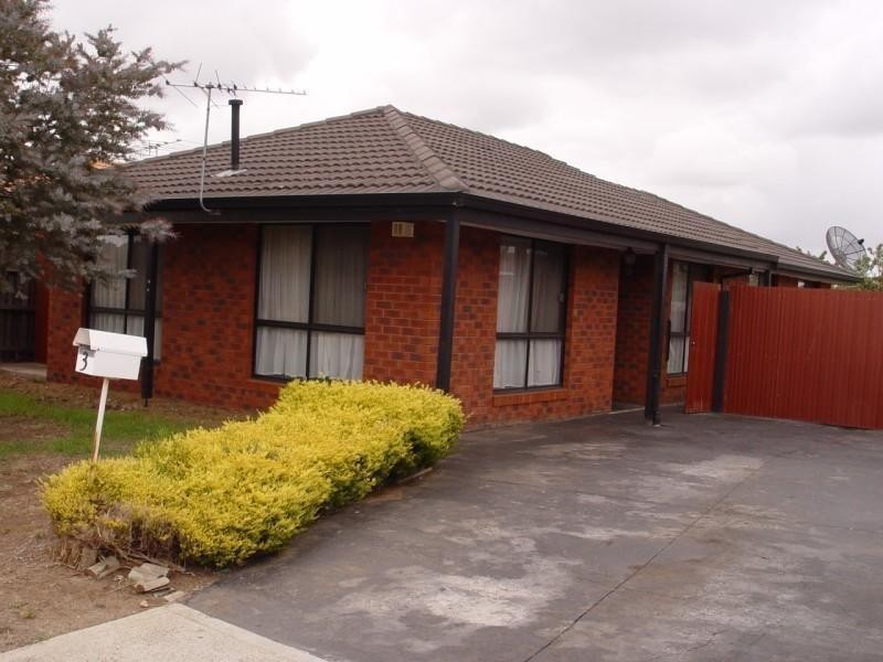 3 Sandstone Court, Delahey VIC 3037