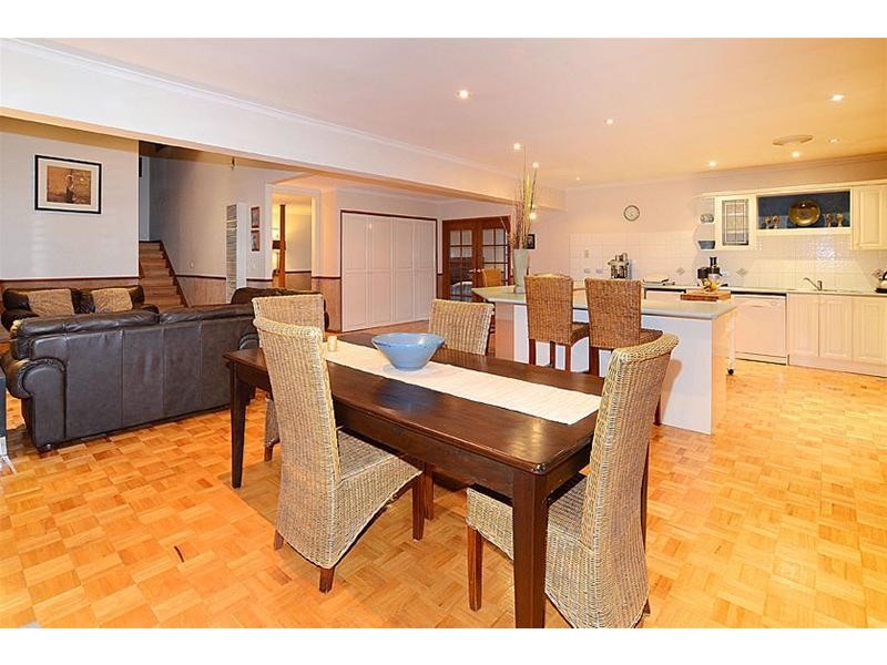 1 Gretal Court, Taylors Lakes VIC 3038