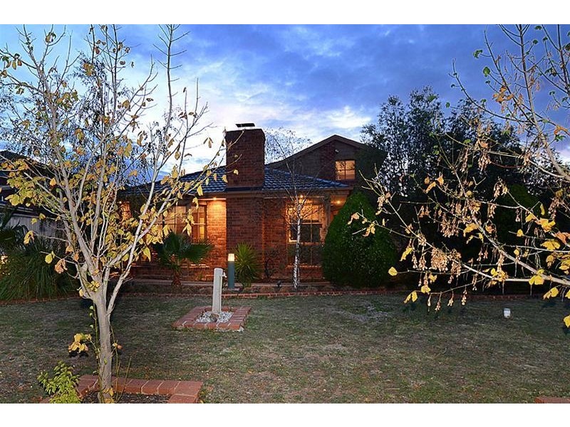 1 Gretal Court, Taylors Lakes VIC 3038