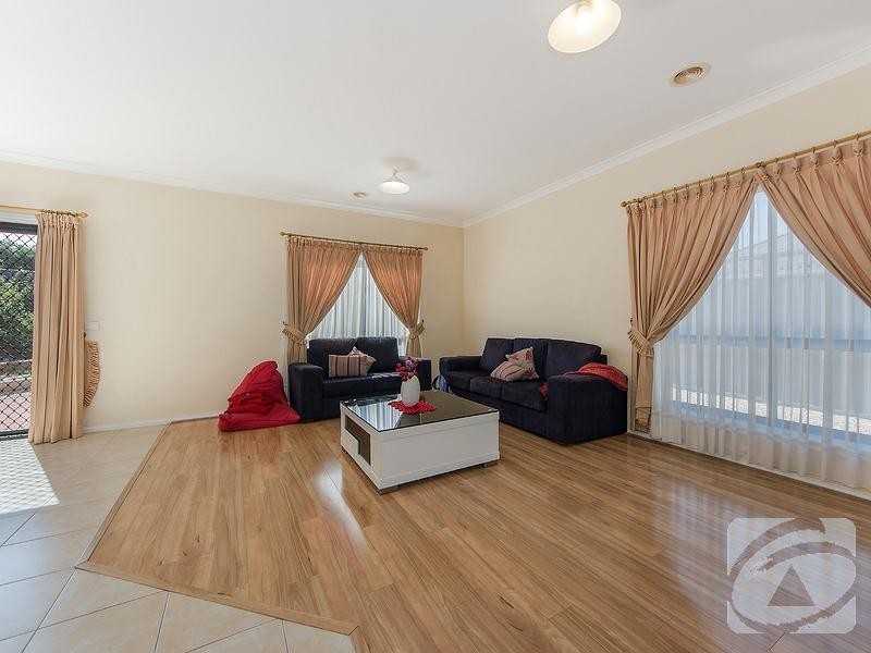 16 French Crescent, Caroline Springs VIC 3023