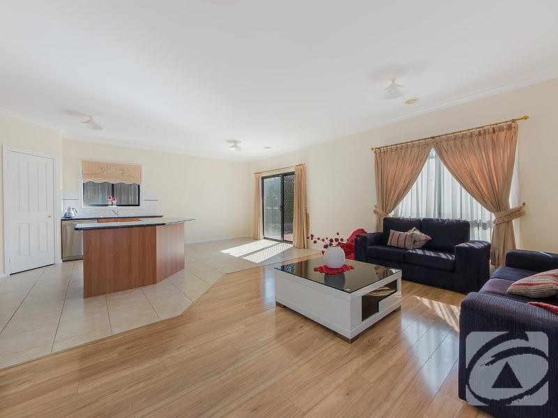 16 French Crescent, Caroline Springs VIC 3023