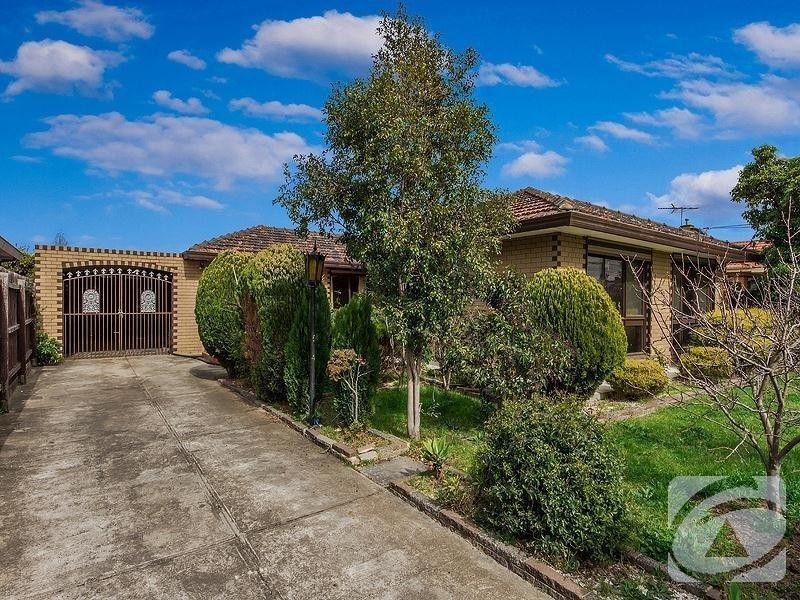 16 Clare Street, St Albans VIC 3021