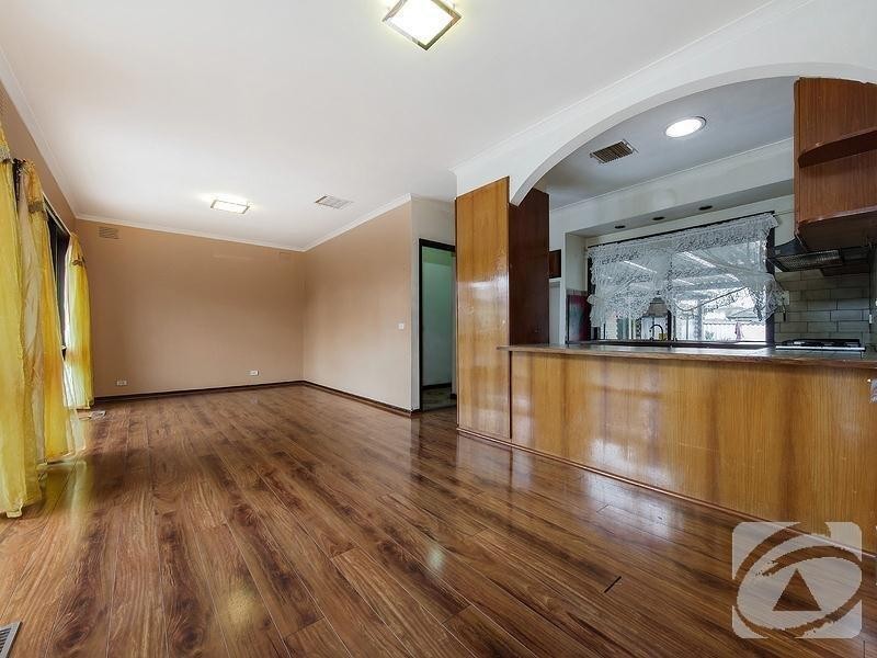 16 Clare Street, St Albans VIC 3021