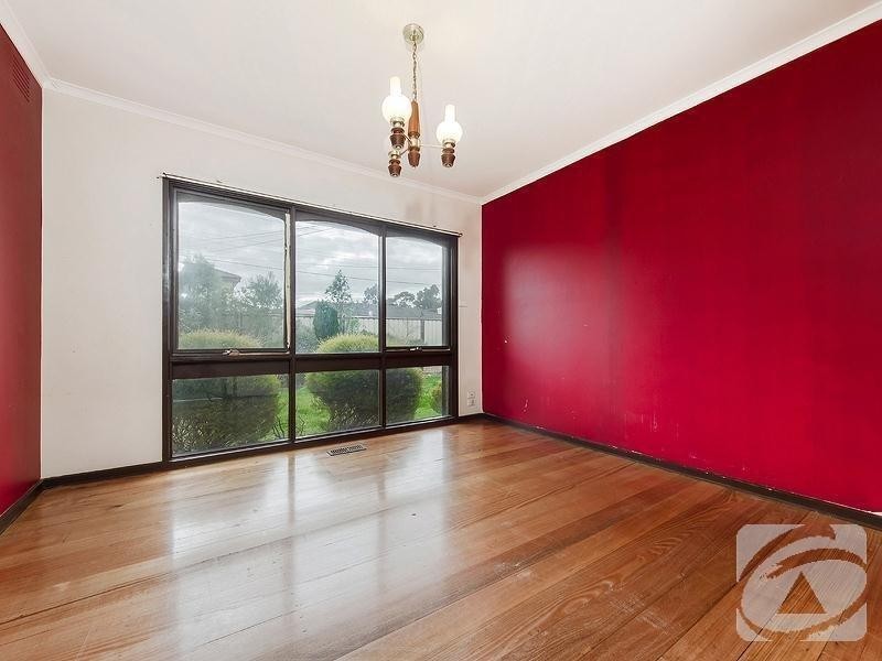 16 Clare Street, St Albans VIC 3021