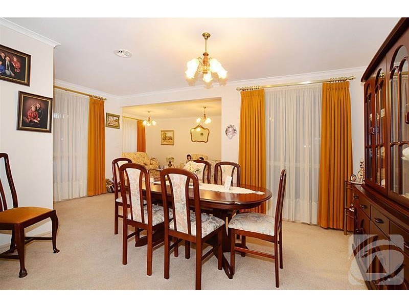 10 Kontek Way, Sydenham VIC 3037