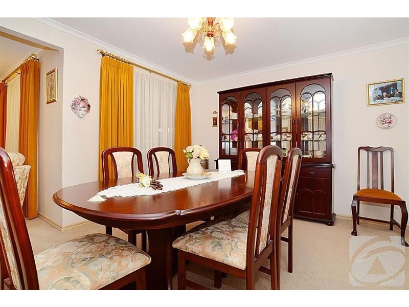 10 Kontek Way, Sydenham VIC 3037