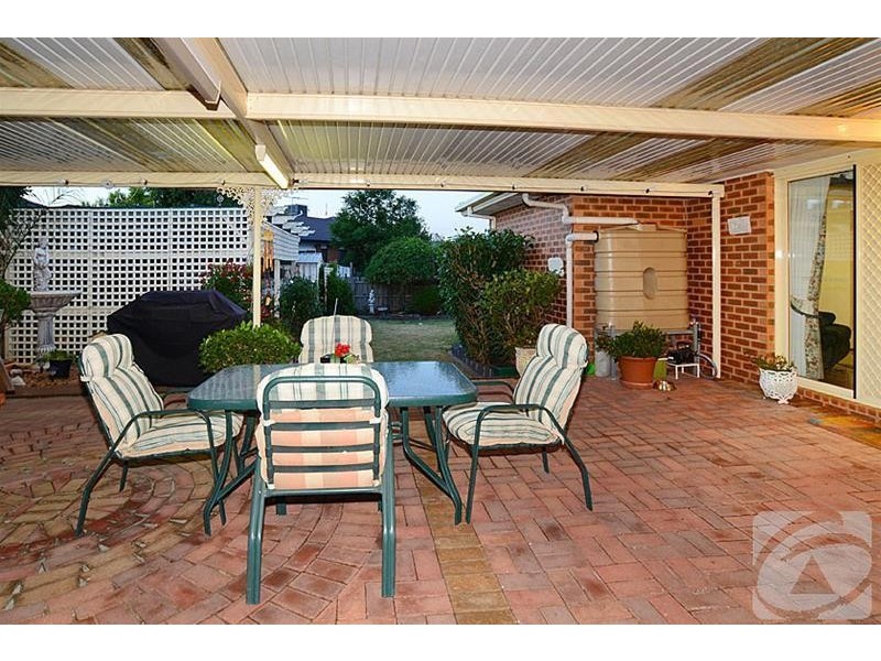10 Kontek Way, Sydenham VIC 3037