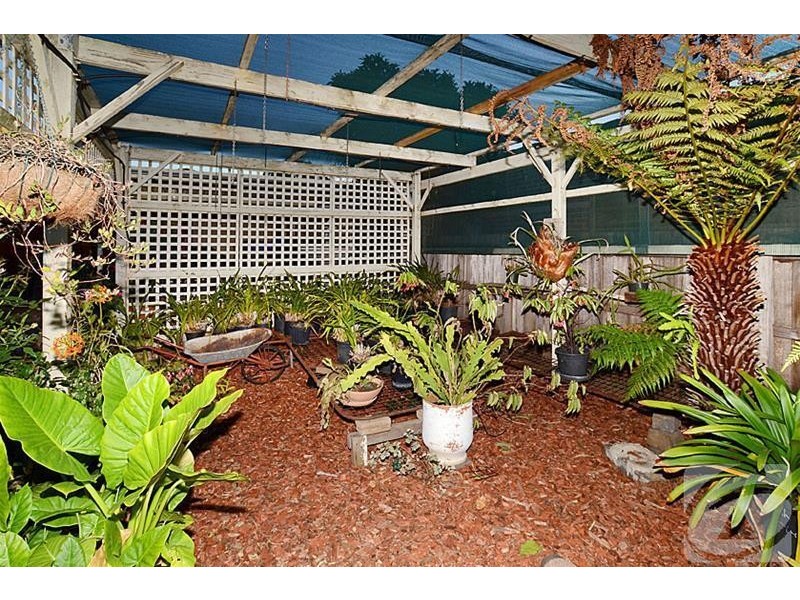 10 Kontek Way, Sydenham VIC 3037