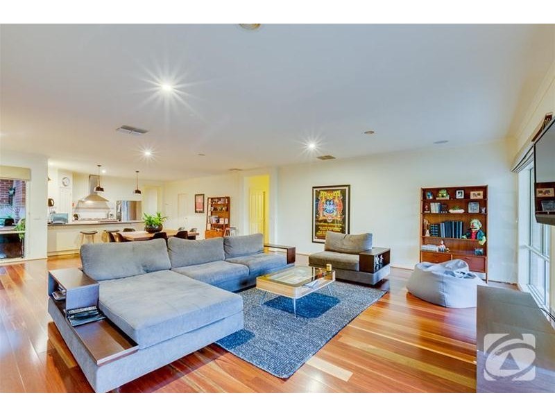 6 Lancelot Court, Hillside VIC 3037