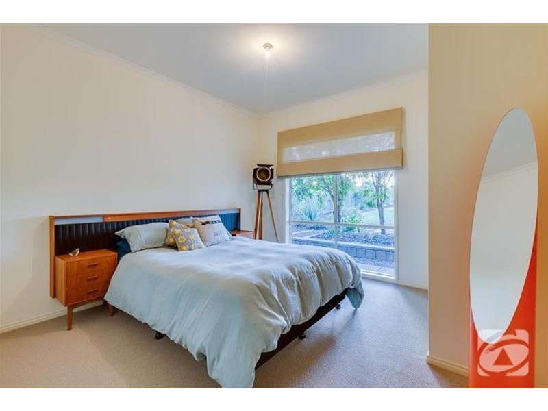 6 Lancelot Court, Hillside VIC 3037