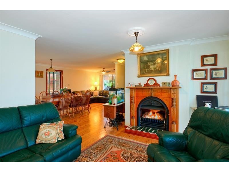 15 Brook Street, Gerringong NSW 2534