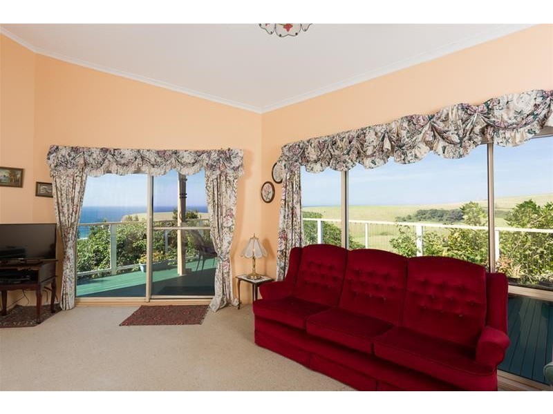 24 Anembo Crescent, Kiama Heights NSW 2533