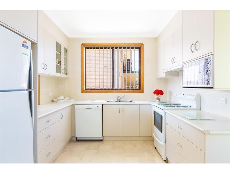 8 Akuna Street, Kiama NSW 2533