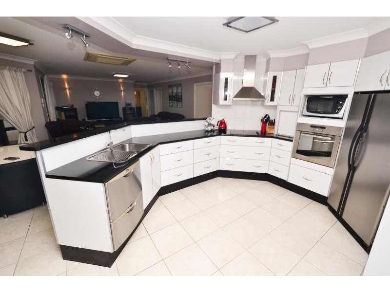 16 Harcla Close, Biloela QLD 4715