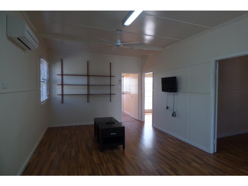 1/128 Kroombit Street, Biloela QLD 4715