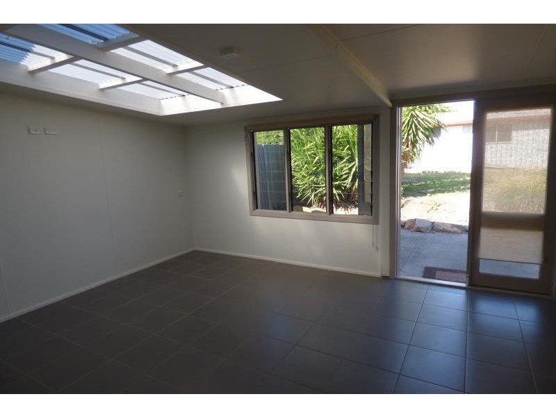 1/128 Kroombit Street, Biloela QLD 4715