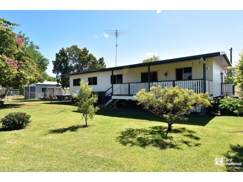 2A Hills Avenue, Biloela QLD 4715