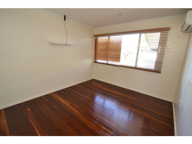 5 Lookerbie Street, Biloela QLD 4715