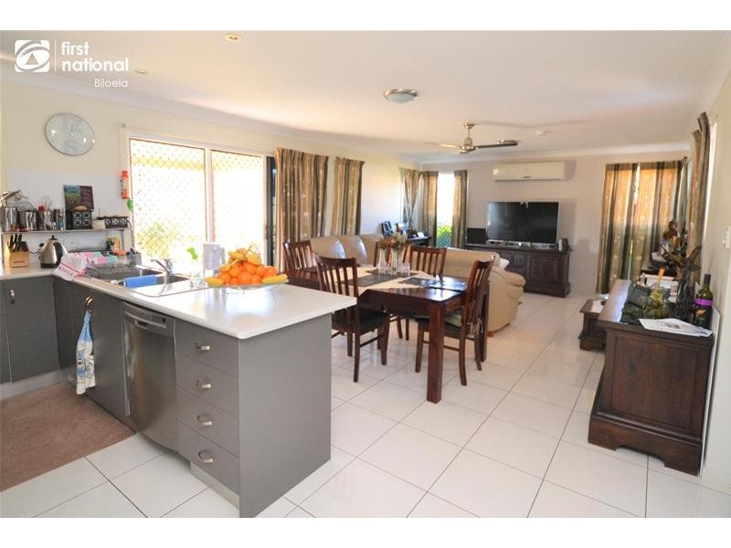 8 Valley View Drive, Biloela QLD 4715