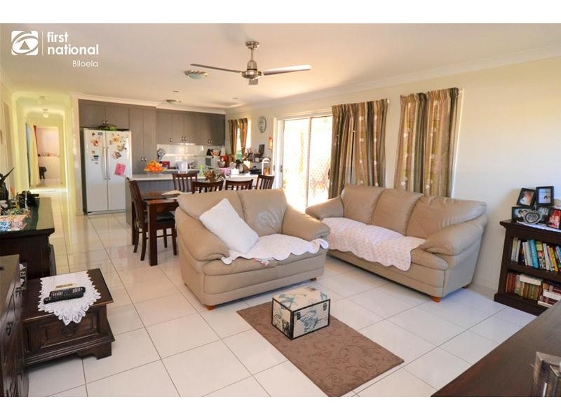 8 Valley View Drive, Biloela QLD 4715