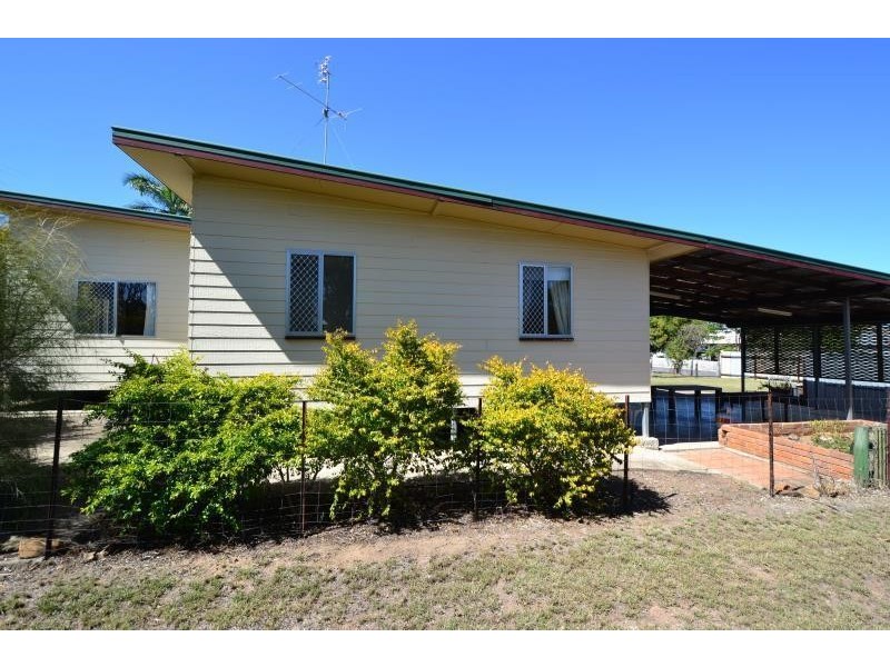 103 Kroombit Street, Biloela QLD 4715
