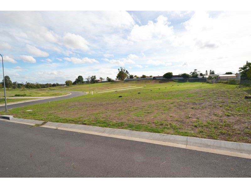 1 Thomas Close, Biloela QLD 4715