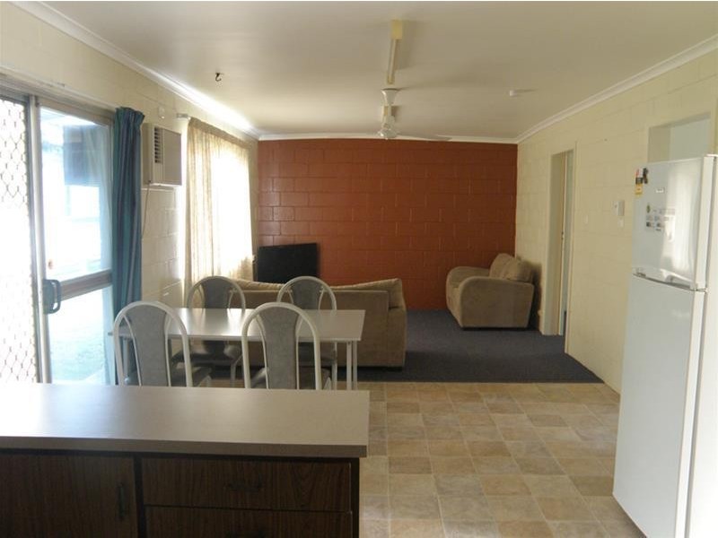 2/32 Grevillea Street, Biloela QLD 4715