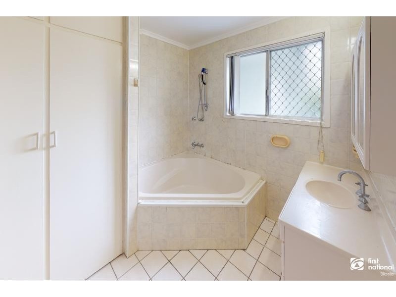 24 State Farm Road, Biloela QLD 4715