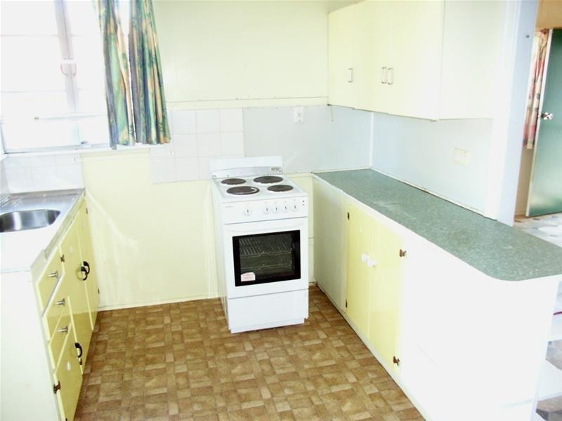 2/63 Bell Street, Biloela QLD 4715