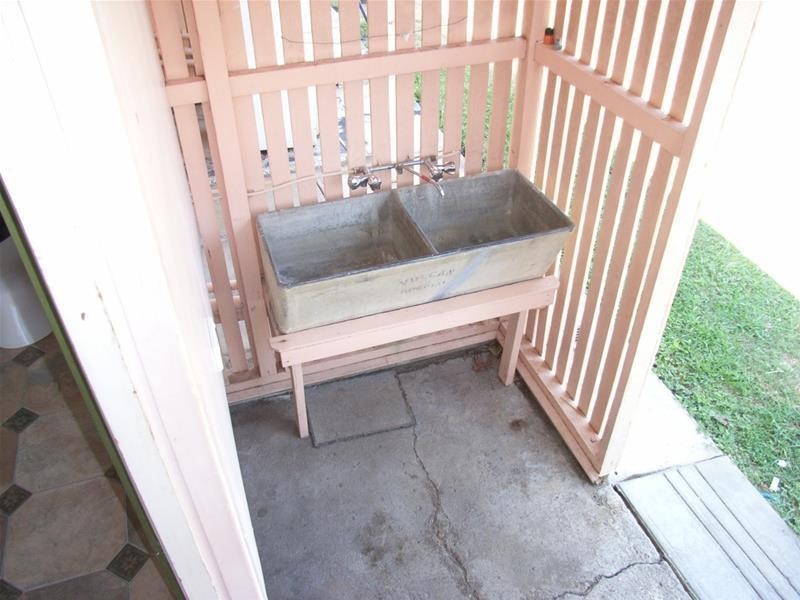 2/63 Bell Street, Biloela QLD 4715