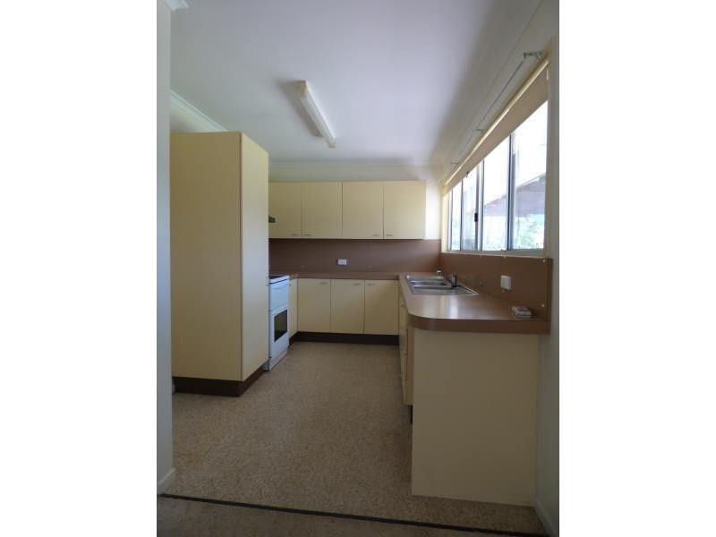 8 Whitlock Place, Biloela QLD 4715