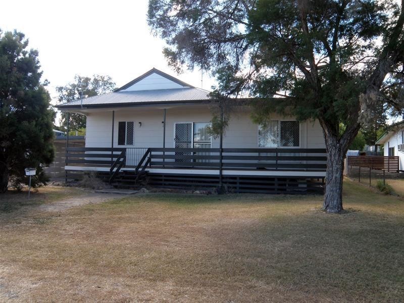 110 Kroombit Street, Biloela QLD 4715