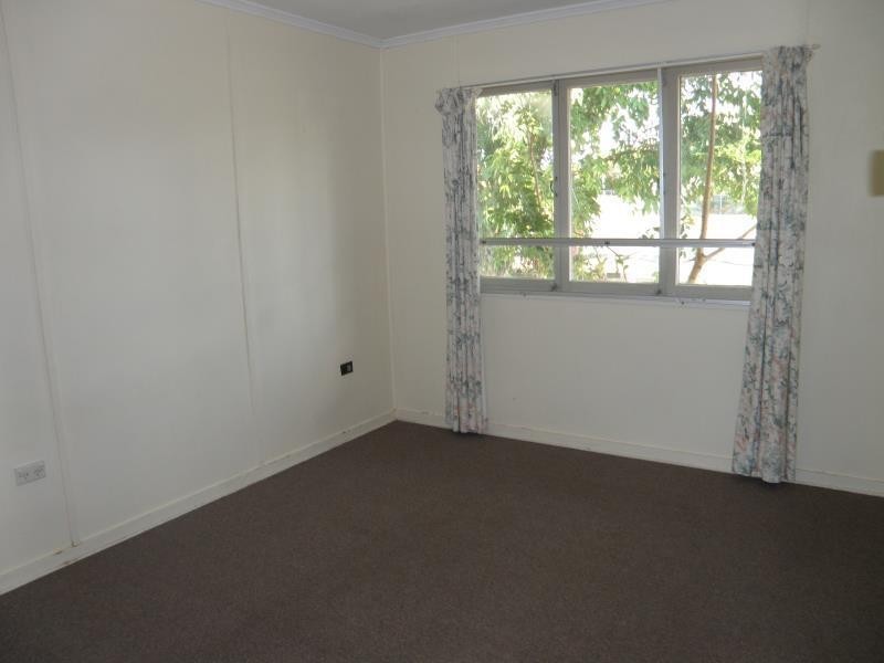 33 Collins Street, Biloela QLD 4715