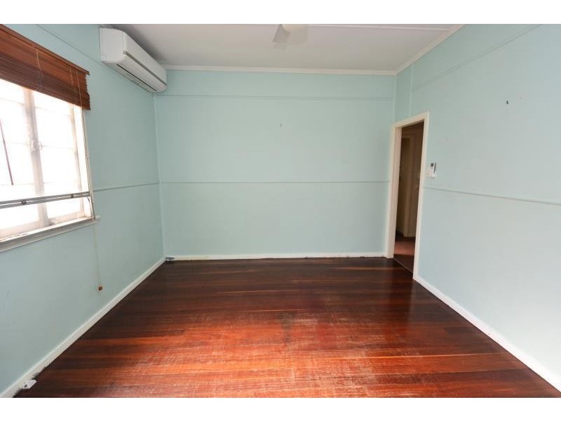 4 Kroombit Street, Biloela QLD 4715