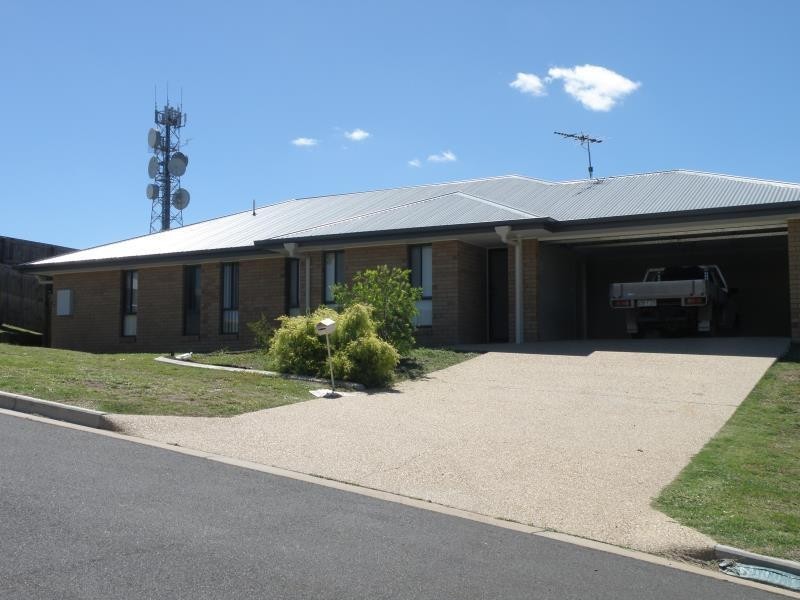 25 Valley View Drive, Biloela QLD 4715