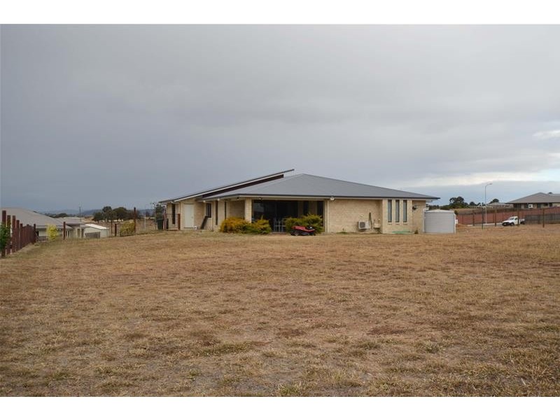 18-20 Highland Way, Biloela QLD 4715