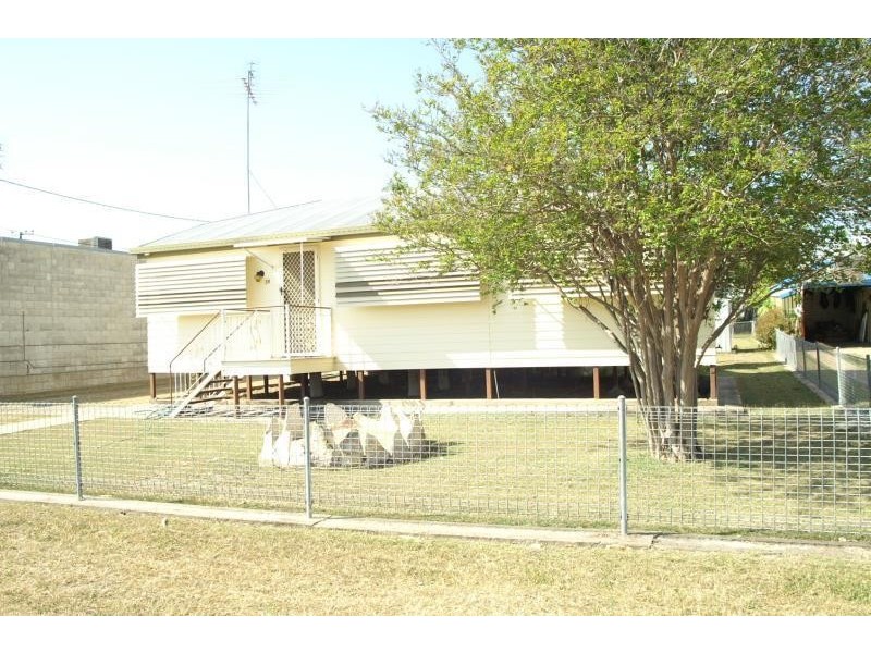 38 Kroombit Street, Biloela QLD 4715