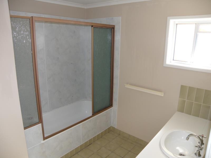 2/171 Kariboe Street, Biloela QLD 4715