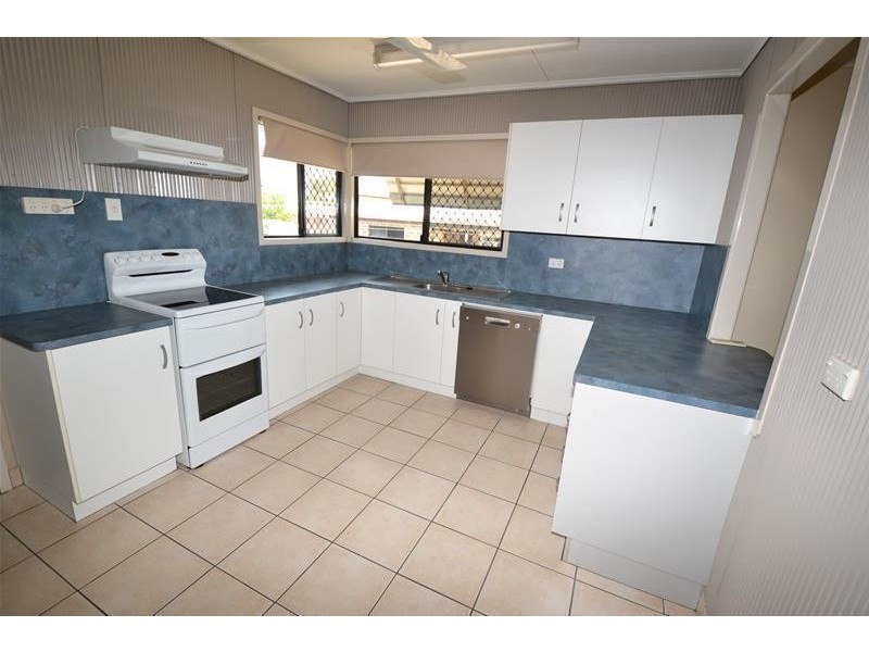 8 Orange Street, Biloela QLD 4715