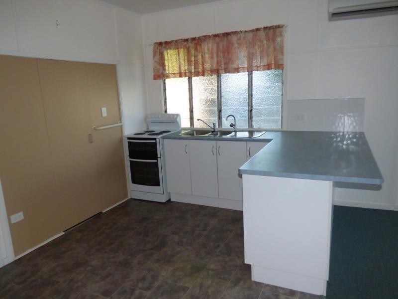 16 Kariboe Street, Biloela QLD 4715