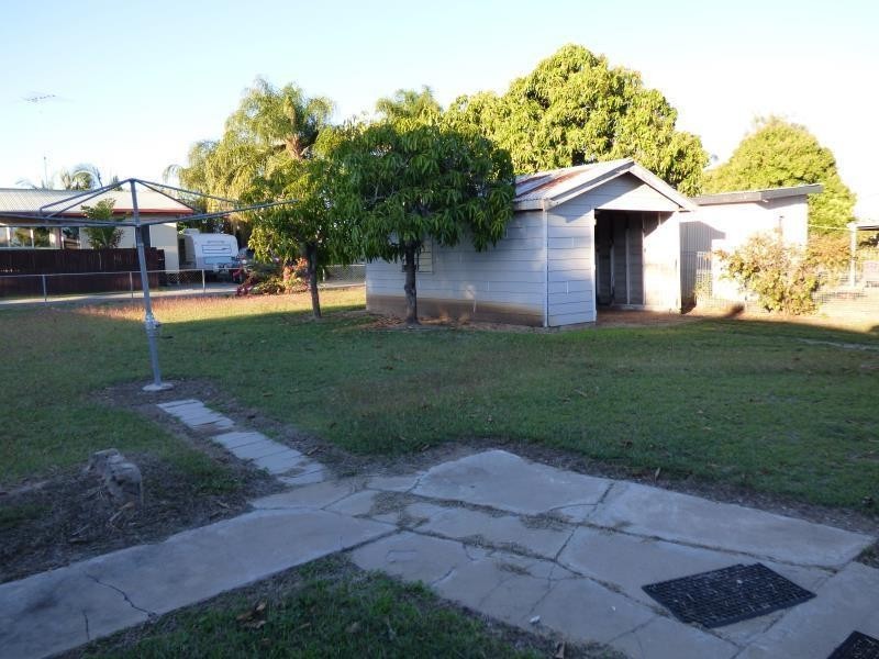 16 Kariboe Street, Biloela QLD 4715