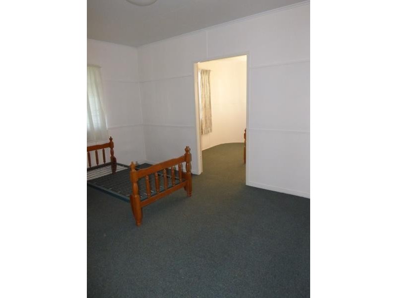 16 Kariboe Street, Biloela QLD 4715