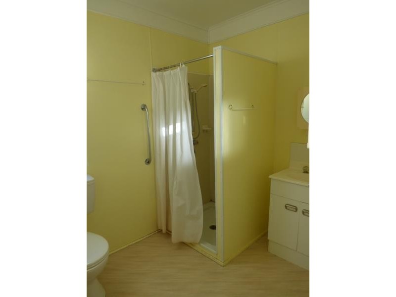 16 Kariboe Street, Biloela QLD 4715