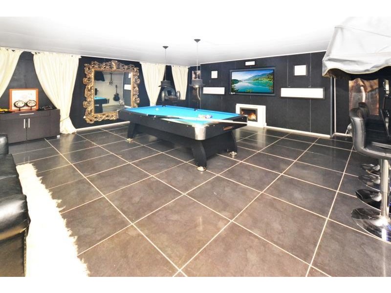 4 State Farm Road, Biloela QLD 4715