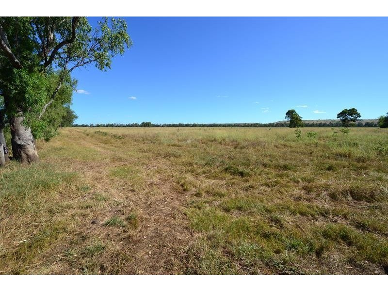 101 Semples Road, Biloela QLD 4715