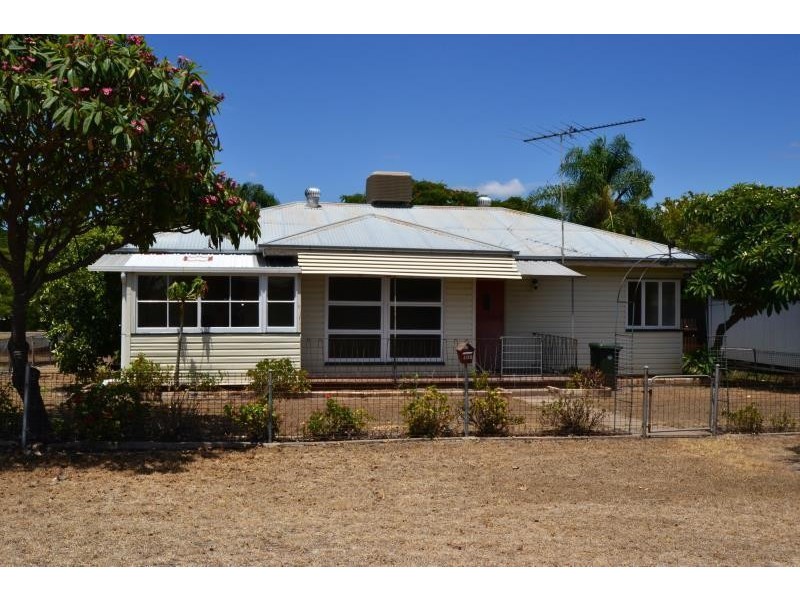 105 Kroombit Street, Biloela QLD 4715